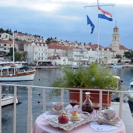 Castel Nonna Franka Apartment Sutivan Bagian luar foto