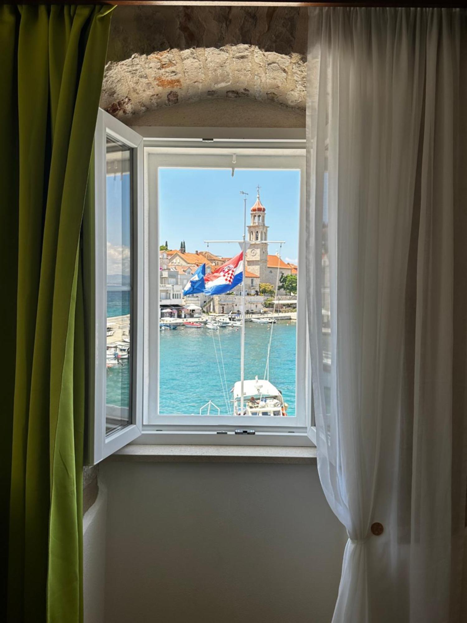 Castel Nonna Franka Apartment Sutivan Bagian luar foto