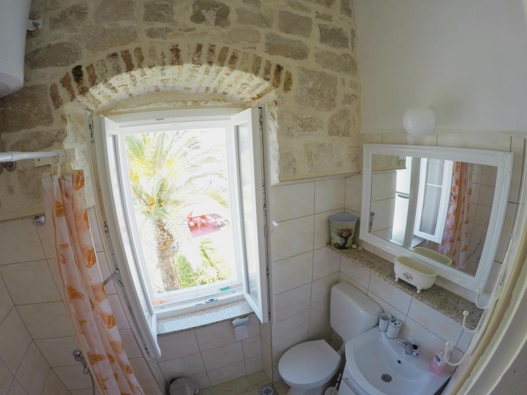 Castel Nonna Franka Apartment Sutivan Bagian luar foto